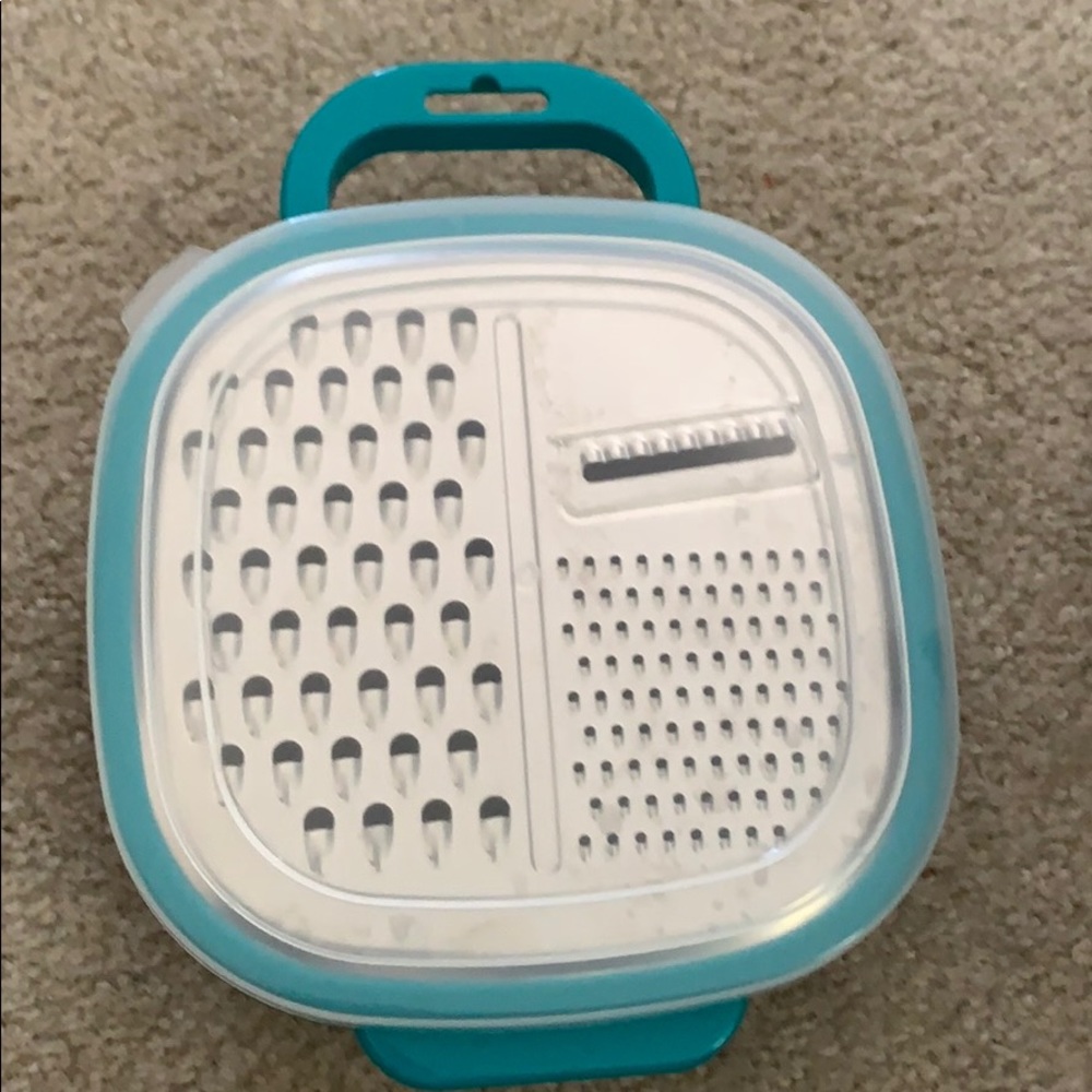 Grater container